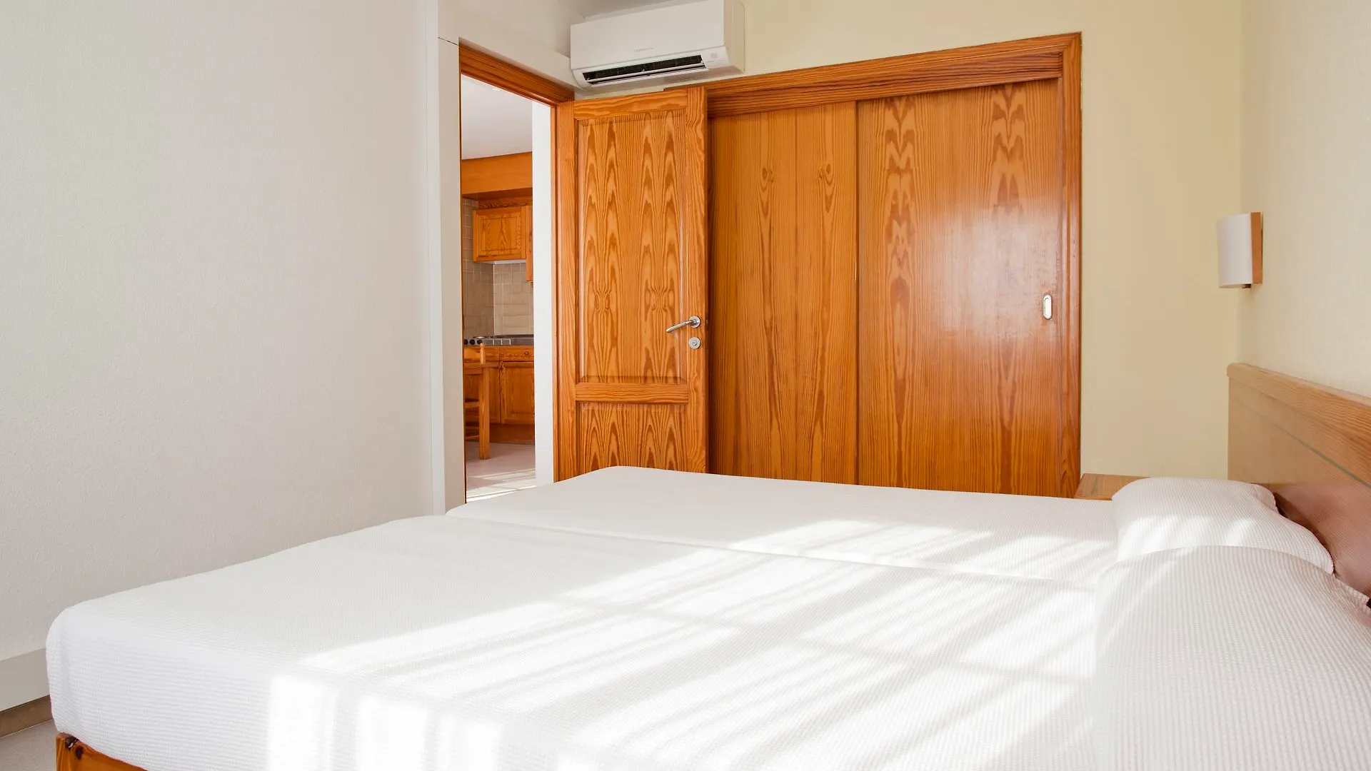 Ilunion Menorca Aparthotel Cala Galdana  Spanje