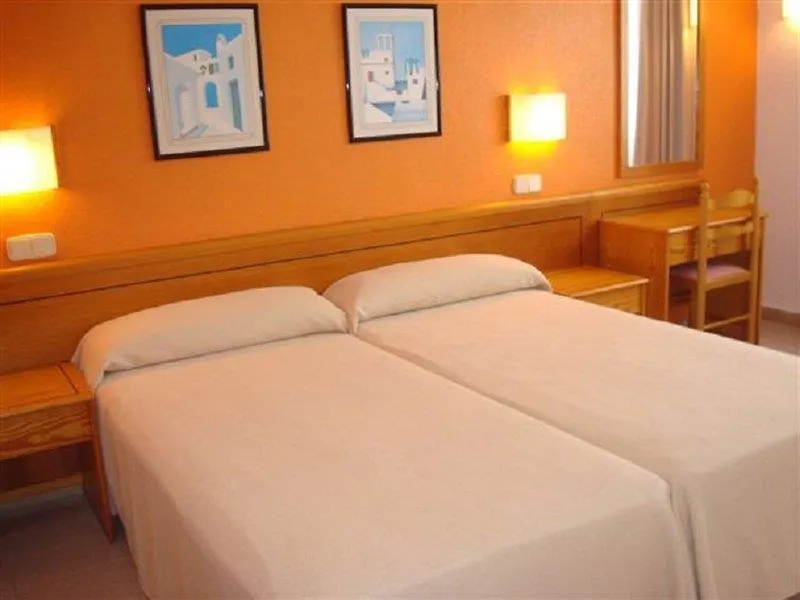 Ilunion Menorca Aparthotel Cala Galdana   Cala Galdana (Menorca)